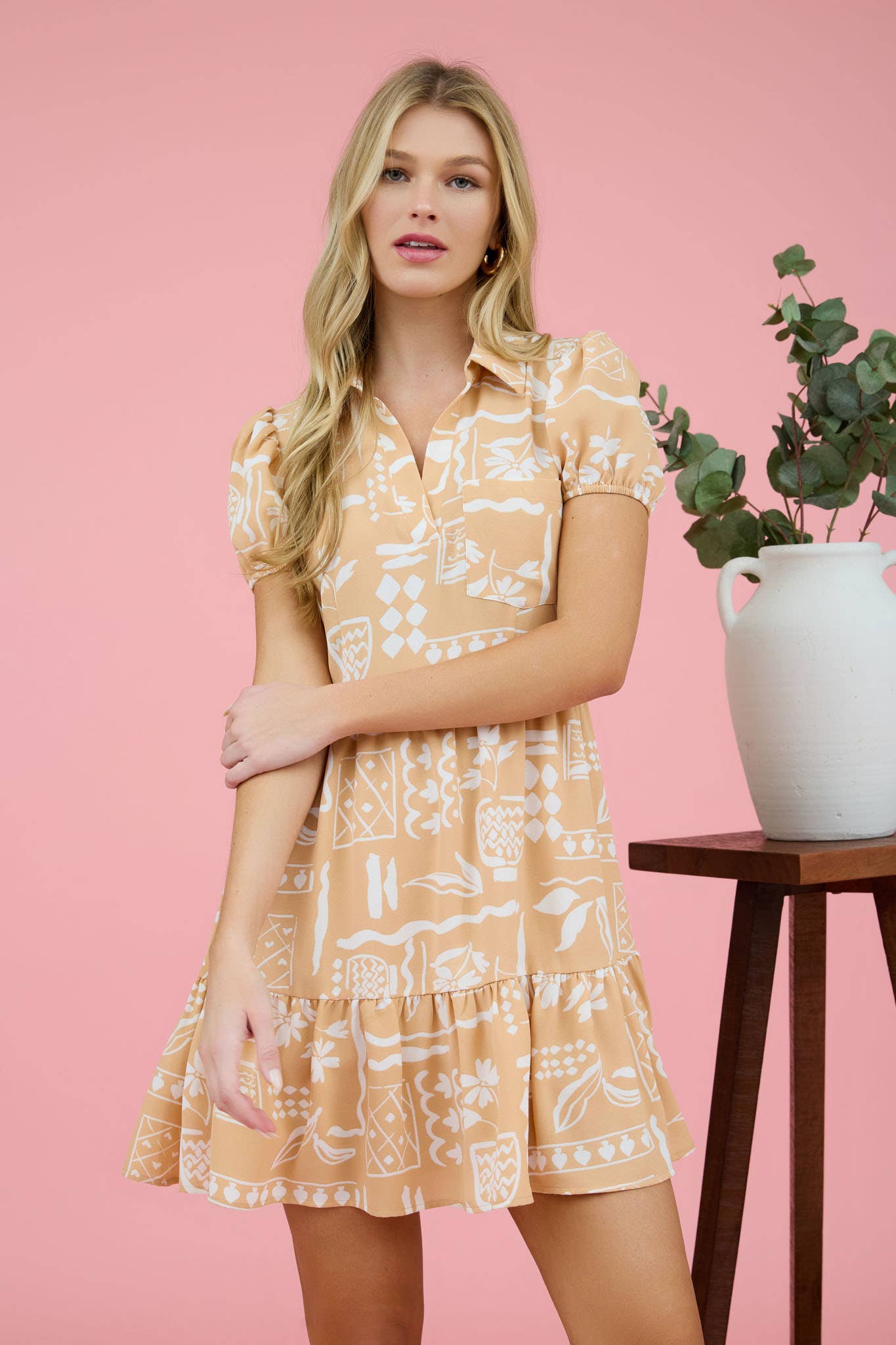 LINE ART PRINT SHORT PUFF SLEEVE MINI DRESS
