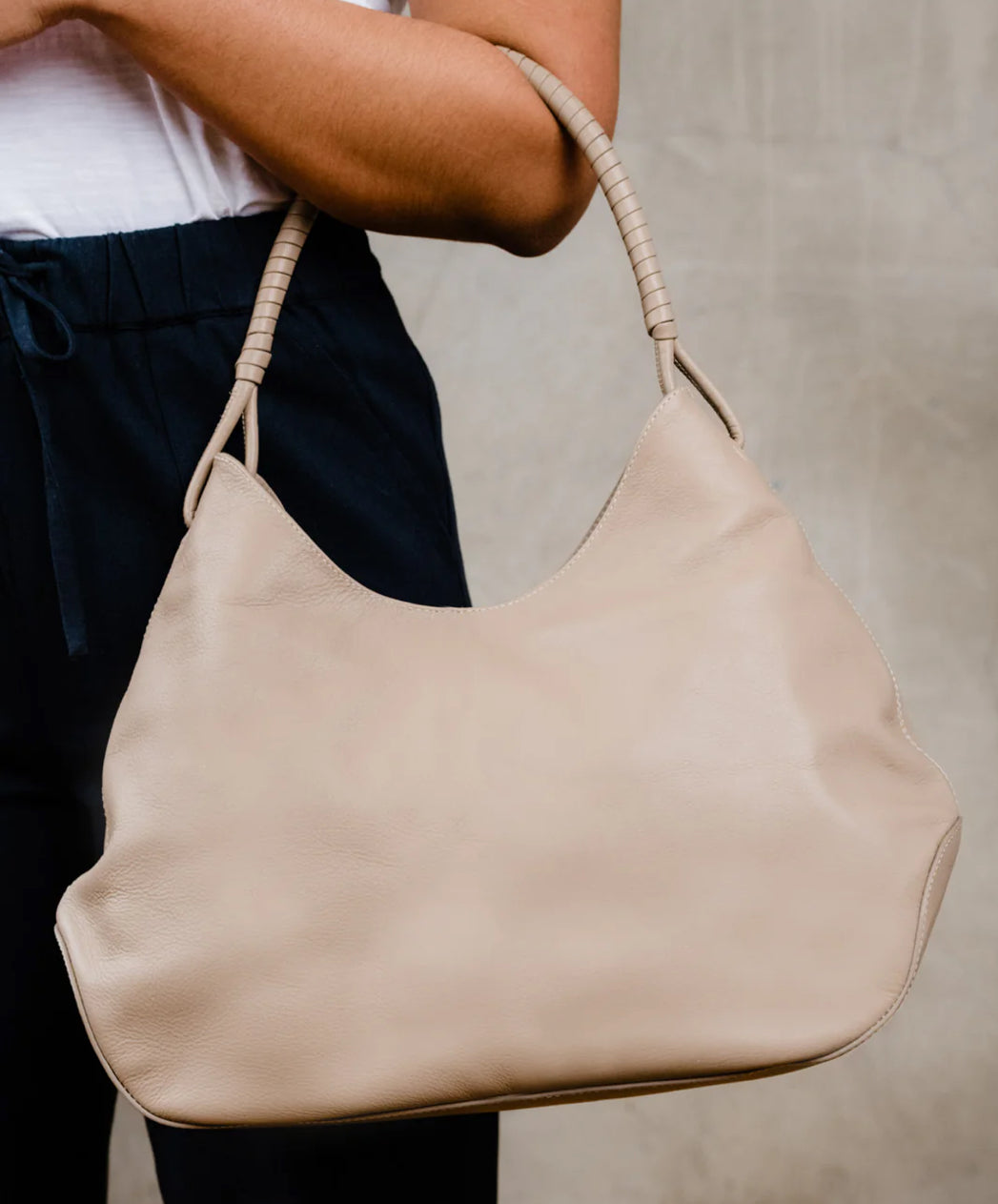 Jackee Shoulder Bag In Driftwood
